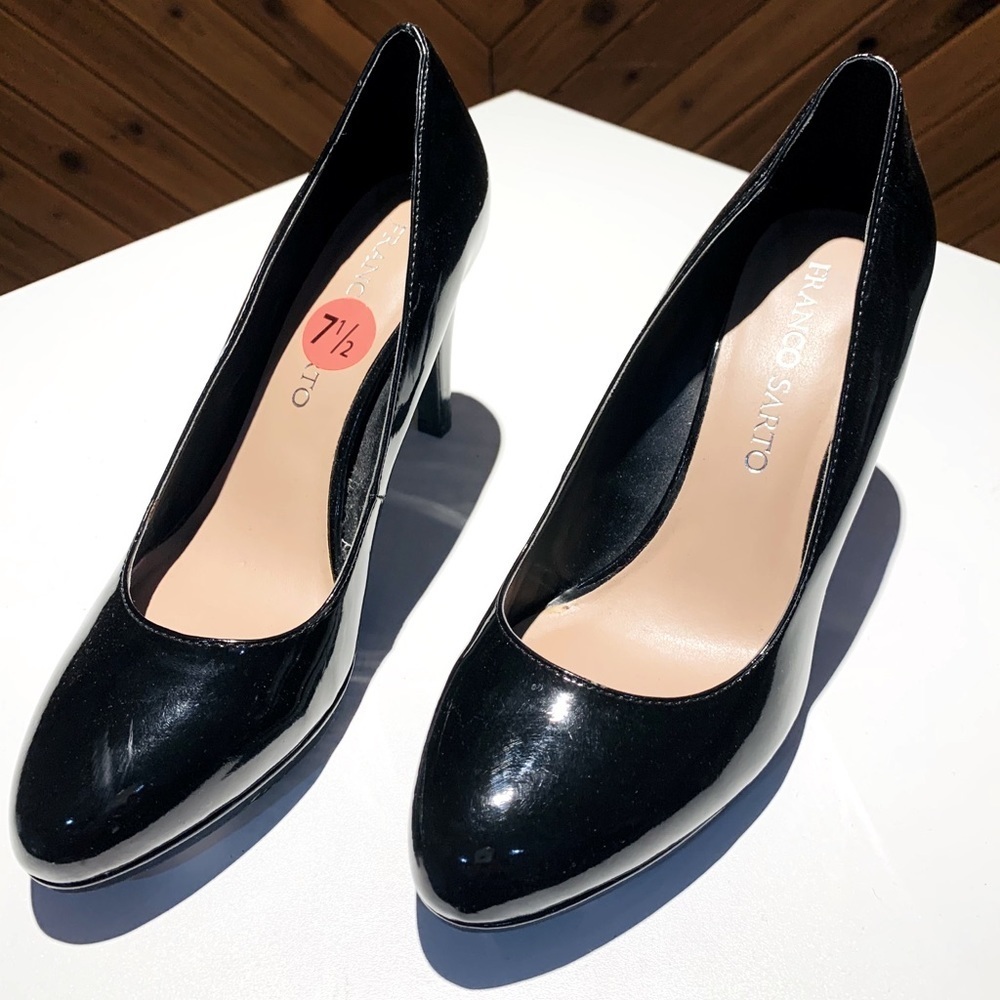 S30- 💰💰SALE💰💰 Franco Sarto black patent size 7.5